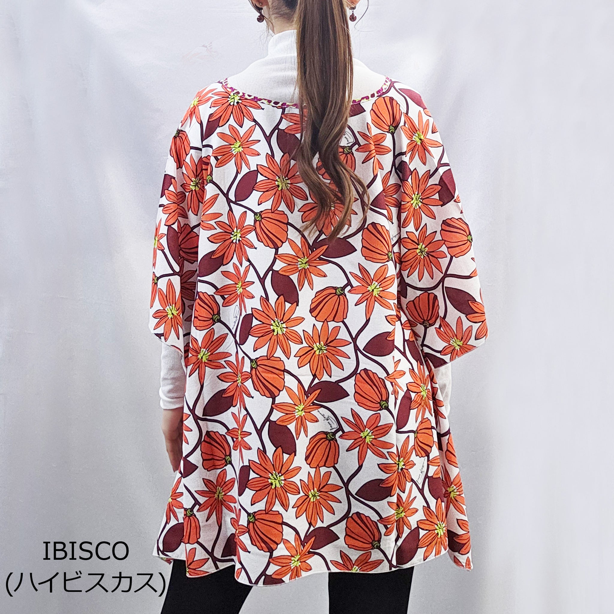 【フロレアーレ】フラワー柄ポンチョ