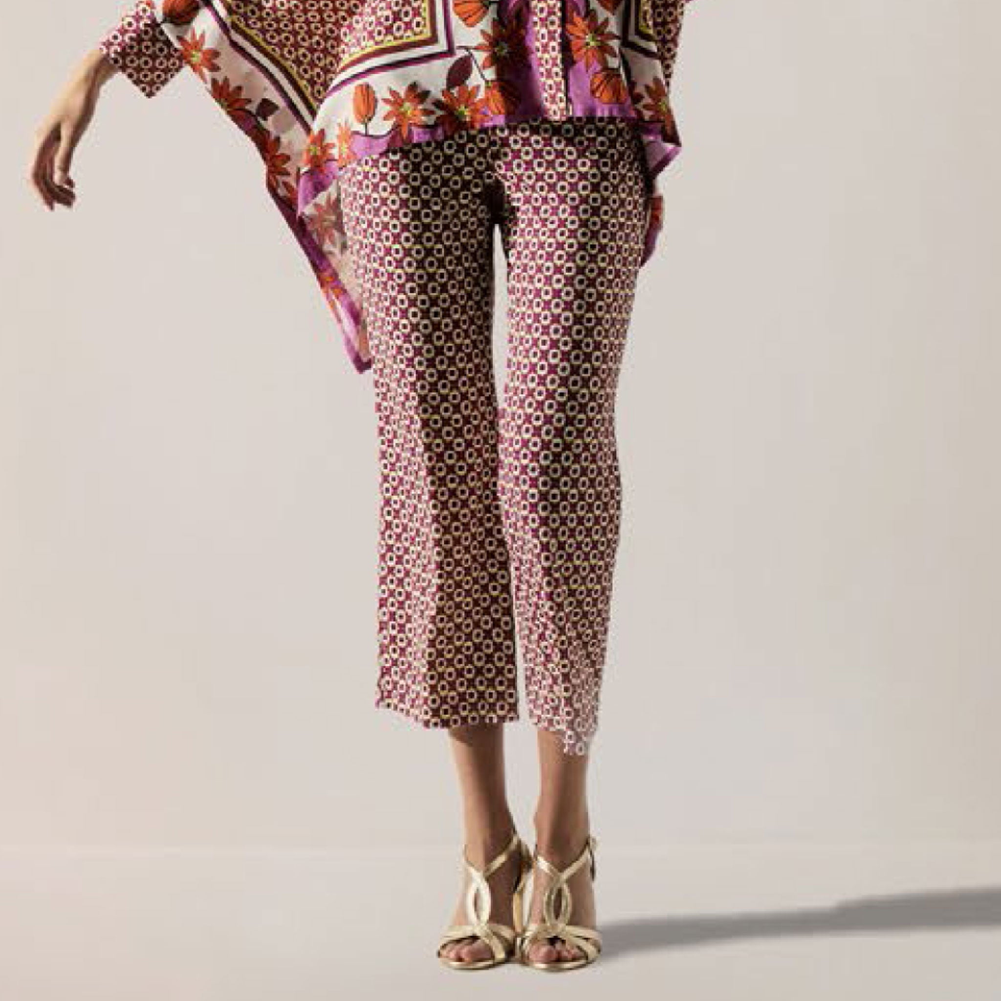 ETRO フロレアーレ】フラワー×ジオメトリック柄クロップドパンツ/PANTALONE クロップドジャケット　サイズ38 花柄 ジャケット・アウター